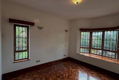 5 Bed Townhouse with En Suite in Runda - 3