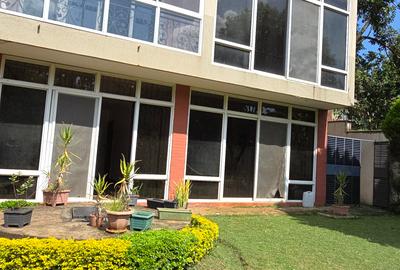 5 Bed Townhouse with En Suite at Convent Drive - 4