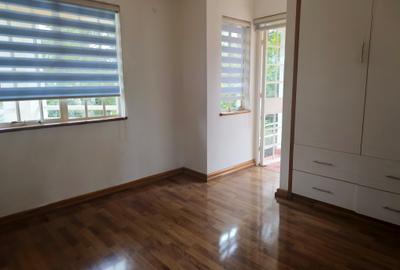 3 Bed House with En Suite in Runda
