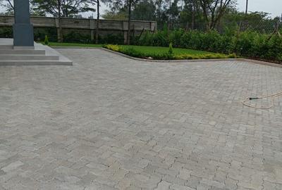 5 Bed House with En Suite at Garden Estate - 2