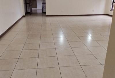 4 Bed Apartment with En Suite in Westlands Area