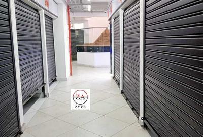 70 ft² Shop with Fibre Internet at Cbd