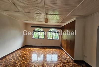 4 Bed House with En Suite in Kitisuru