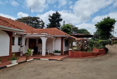 3 Bed House with En Suite in Lavington