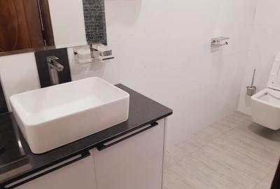 Serviced 3 Bed Apartment with En Suite in Kileleshwa