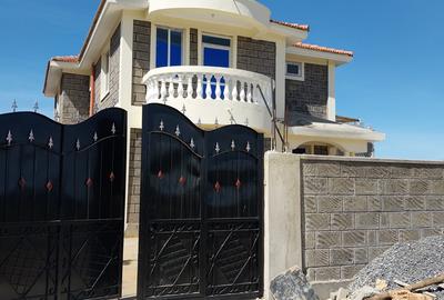 4 Bed House with En Suite at Utange