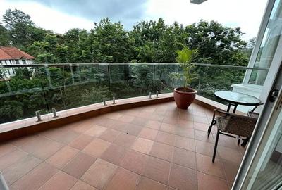 Serviced 2 Bed Apartment with En Suite in Parklands