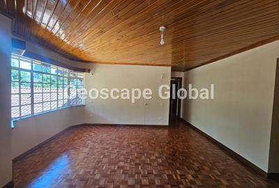 4 Bed House with En Suite in Runda