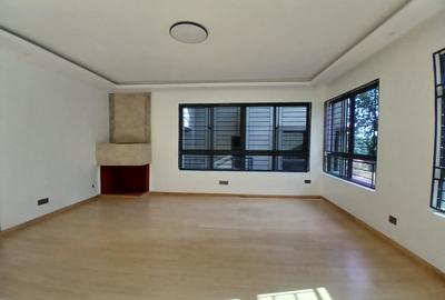 5 Bed Townhouse with En Suite at Lavington Green - 3