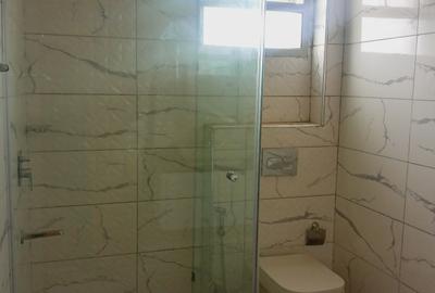 2 Bed Apartment with En Suite in Nairobi West - 3