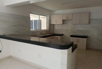 Serviced 2 Bed Apartment with Gym in Kilimani