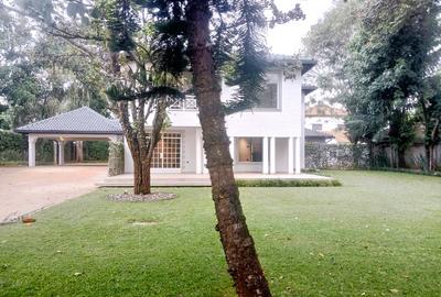 4 Bed House with En Suite in Runda