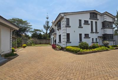 4 Bed House with En Suite in Runda