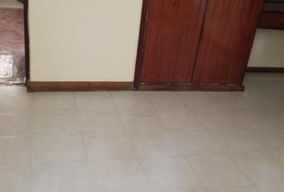 3 Bed Apartment with En Suite in Lavington - 4