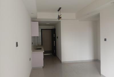 1 Bed Apartment with En Suite at Chania Avenue - 4