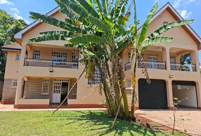 4 Bed Townhouse with En Suite at Rosslyn Lone Tree Estate Rd