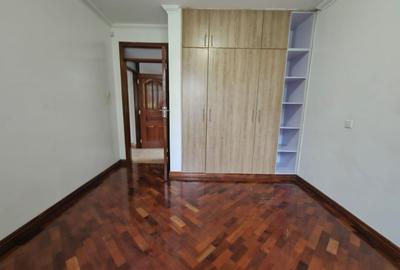 4 Bed Villa with En Suite in Runda - 4