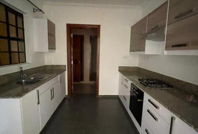 2 Bed Apartment with En Suite in Rhapta Road