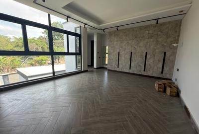 5 Bed Villa with En Suite in Nyari - 3