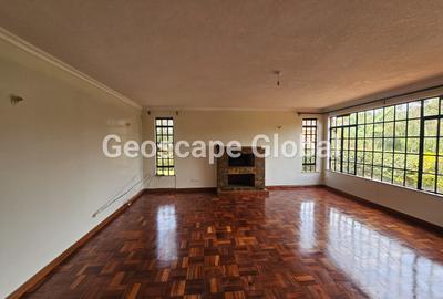 4 Bed House with En Suite in Runda