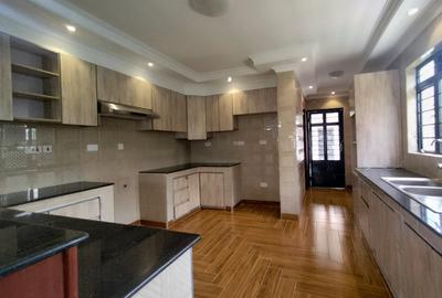 4 Bed Townhouse with En Suite in Kiambu Road - 3