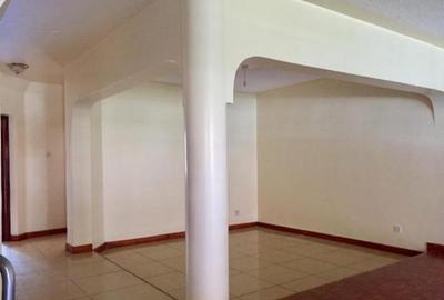 5 Bed Villa with En Suite in Lavington - 4