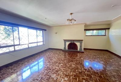 5 Bed Townhouse with En Suite in Westlands Area