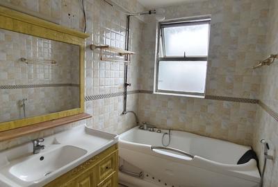 3 Bed Apartment with Swimming Pool in Kileleshwa