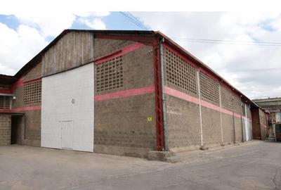16,000 ft² Warehouse in Industrial Area