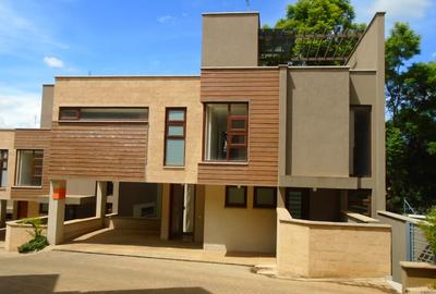 4 Bed Townhouse with En Suite in Lavington