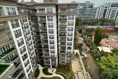 3 Bed Apartment with En Suite in Riverside