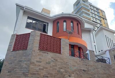 5 Bed Townhouse with Staff Quarters in Westlands Area