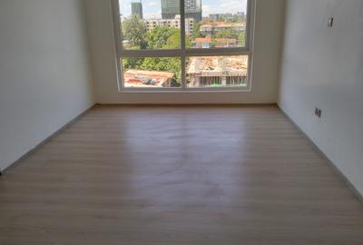 3 Bed Apartment with En Suite in Westlands Area - 2