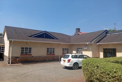 5 Bed House with En Suite at Mountain View Lane - 4