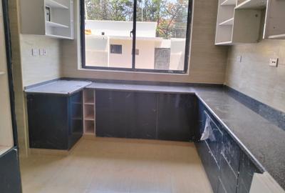 4 Bed Townhouse with En Suite in Lavington