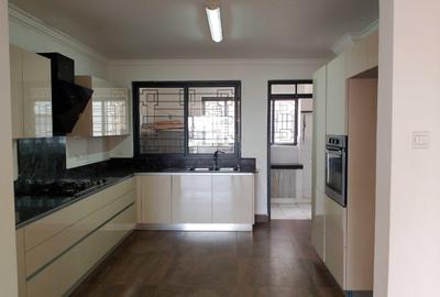 3 Bed Apartment with En Suite at Parklands