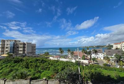 3 Bed Apartment with En Suite in Nyali Area