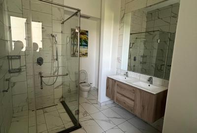 Serviced 3 Bed Apartment with En Suite in Runda - 4