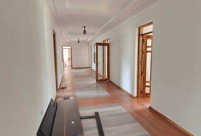 9 Bed House with En Suite in Karen - 4