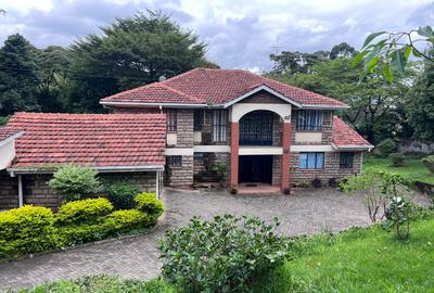 5 Bed House with En Suite in Lavington
