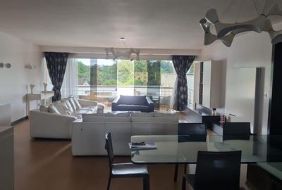 3 Bed Apartment with En Suite in Riverside