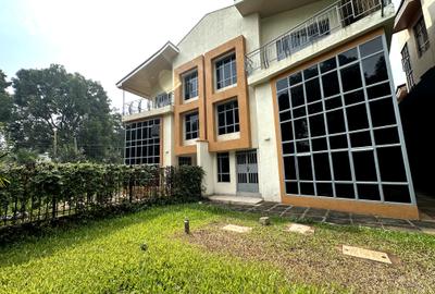 5 Bed Apartment with En Suite in Lavington - 3