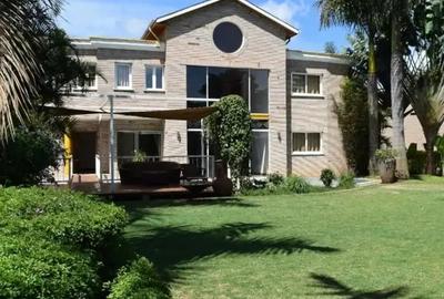 4 Bed House with En Suite in Kitisuru