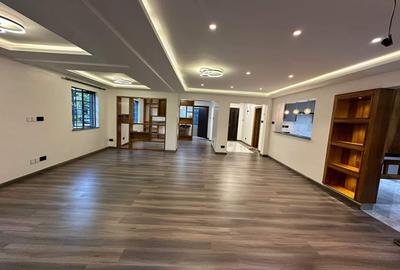 4 Bed Townhouse with En Suite in Lavington - 2