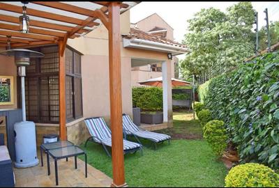 6 Bed Townhouse with En Suite in Lavington