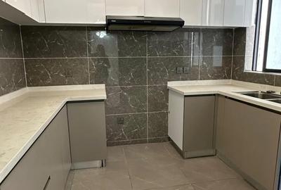 4 Bed Apartment with En Suite in Kilimani - 4