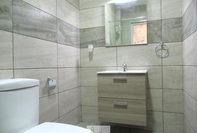2 Bed Apartment with En Suite in Brookside - 4