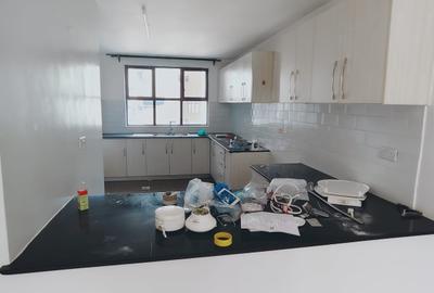 2 Bed Apartment with En Suite in Riverside - 3