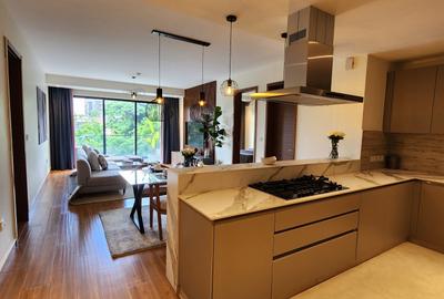 1 Bed Apartment with Swimming Pool in Riverside - 2