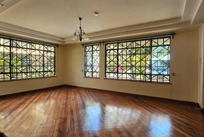 5 Bed Townhouse with En Suite in Kileleshwa - 3